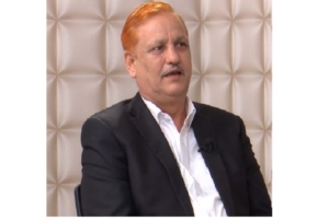 बजारमा कलोबजारी गर्नेलाई तीन लाख जरिवाना र पाँच वर्षसम्मको जेलः मन्त्री भट्ट बजारमा कलोबजारी गर्नेलाई तीन लाख जरिवाना र पाँच वर्षसम्मको जेलः मन्त्री भट्ट