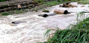 बाढीले डाइभर्सन बगाउँदा पूर्वपश्चिम राजमार्ग अवरुद्ध बाढीले डाइभर्सन बगाउँदा पूर्वपश्चिम राजमार्ग अवरुद्ध
