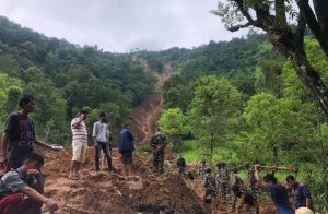 स्याङ्जामा पहिरो जाँदा तीन जनाको मृत्यु, वेपत्ताको खोजीकार्य जारी