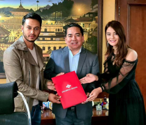 प्रभु बैंकको ब्राण्ड एम्बास्डरमा प्रदिप खड्का र कृष्टिना गुरुङ् नियुक्त