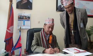 नवनियुक्त खेलकुद मन्त्री लामाद्वारा पदभार ग्रहण