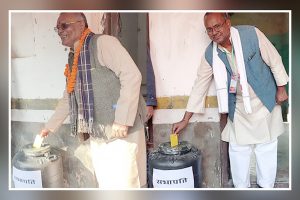 नेपाली कांग्रेस प्रदेश नम्बर २ को नयाँ नेतृत्वका लागि मतदान सुरु, ६७ पदका लागि १८० जना प्रतिस्पर्धामा नेपाली कांग्रेस प्रदेश नम्बर २ को नयाँ नेतृत्वका लागि मतदान सुरु, ६७ पदका लागि १८० जना प्रतिस्पर्धामा