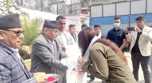 कांग्रेस छोडी माओवादीमा लर्को