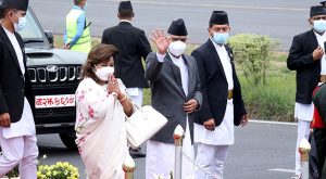 तीन दिने भारत भ्रमण सकेर स्वदेश फर्किंदै प्रधानमन्त्री देउवा