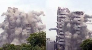 कानुन विपरीत निर्माण गरिएको भारतको नोयडाका ट्वीन टावर भत्काईयो