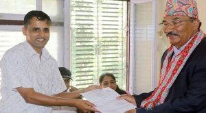 सूर्य चिन्ह लिएर कमल थापाले दिए उम्मेदवारी
