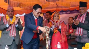 नगरकोट जिपलाईन उद्घाटनपछि संस्कृति, पर्यटन तथा नागरिक उड्डयनमन्त्री सुदन किराती जिपलाईनमा सररर… (फोटो फिचर)