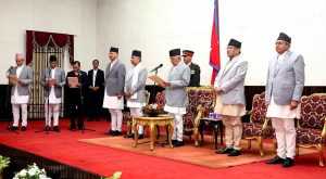 प्रधानमन्त्रीले गरे नयाँ मन्त्रीमण्डल पुनर्गठन, तीन मन्त्रीले लिए शपथ प्रधानमन्त्रीले गरे नयाँ मन्त्रीमण्डल पुनर्गठन, तीन मन्त्रीले लिए शपथ