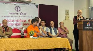 ठूला दल कांग्रेस-एमाले एकै ठाउँमा उभिँदा कतै निरङकुशता उब्जन्छ कि भन्ने डर छः नेता डा. शेखर कोईराला