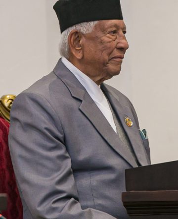 सिंहदरबारस्थित नयाँ संसद् भवनमा सांसदहरूले लिए शपथ