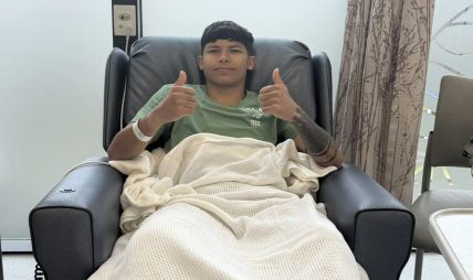 न्यूजिल्याण्डको अकल्याण्डमा साम्बाको भयो घुँडाको शल्यक्रिया न्यूजिल्याण्डको अकल्याण्डमा साम्बाको भयो घुँडाको शल्यक्रिया