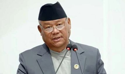 कांग्रेस संसदीय दलको नेतामा भीष्मराज आङ्देम्बे