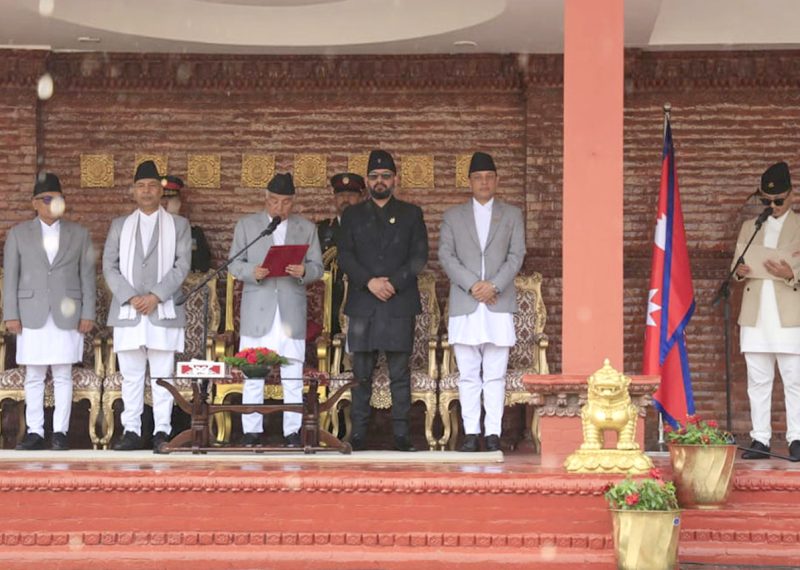 गृहमन्त्री सुधन गुरुङ र नवप्रवर्तनमन्त्रीमा महावीर पुनले लिए सपथ