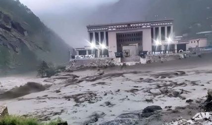 भन्सार प्रमुखसहित २६ जना सम्पर्कमा, १४ कर्मचारीको खोजी जारी भन्सार प्रमुखसहित २६ जना सम्पर्कमा, १४ कर्मचारीको खोजी जारी